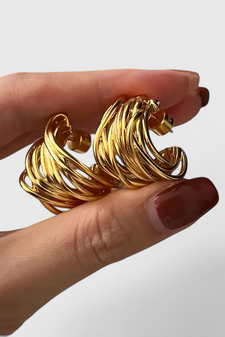 C tvarové náušnice