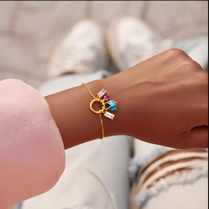 Náramek s narozeninovými přívěsky