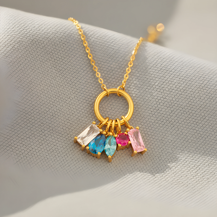 Náramek s narozeninovými přívěsky