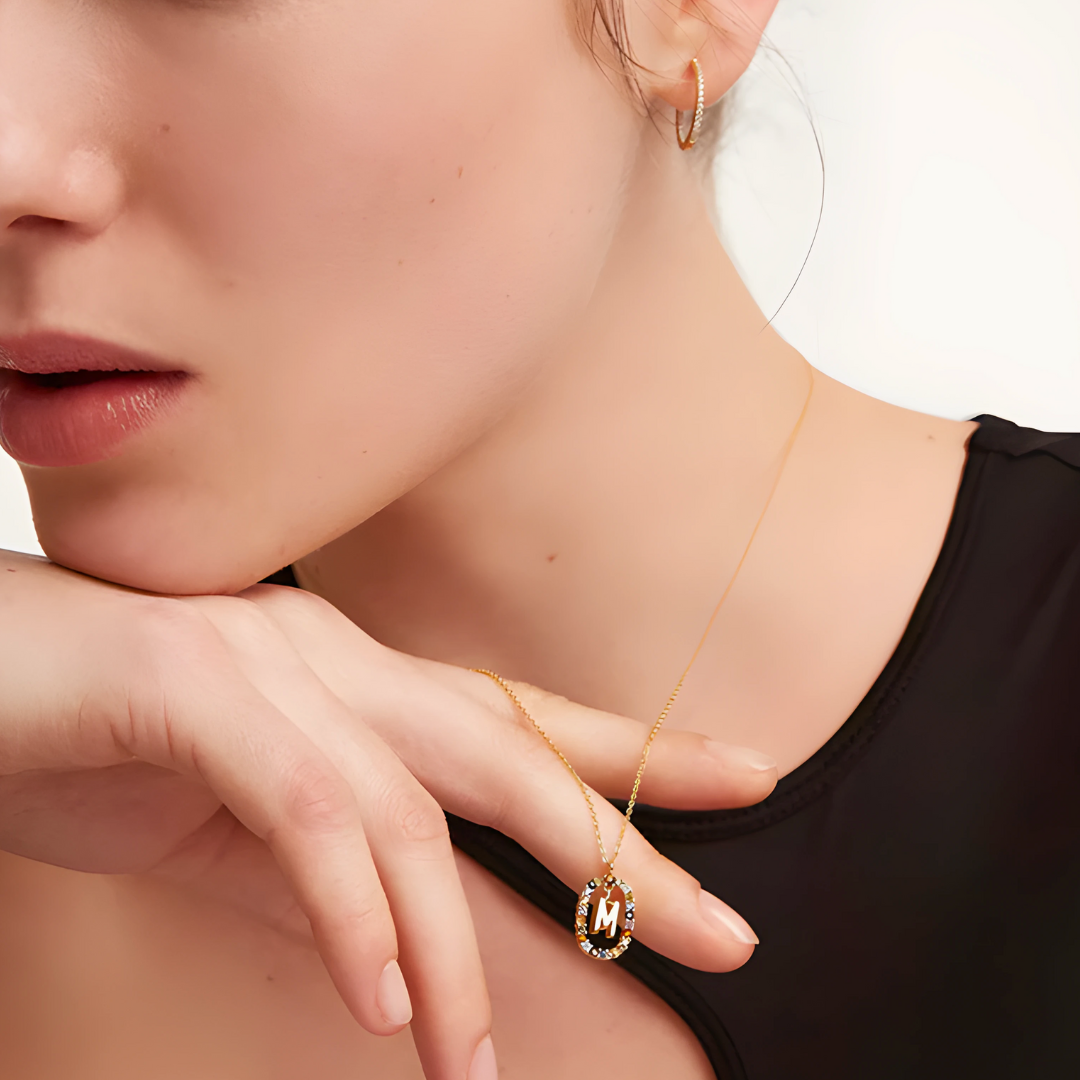 Náhrdelník s počátečním písmenem