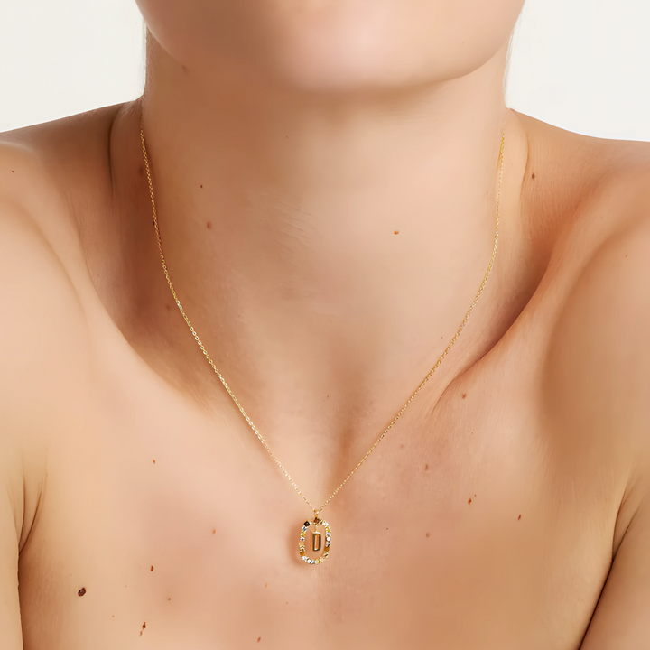 Náhrdelník s počátečním písmenem