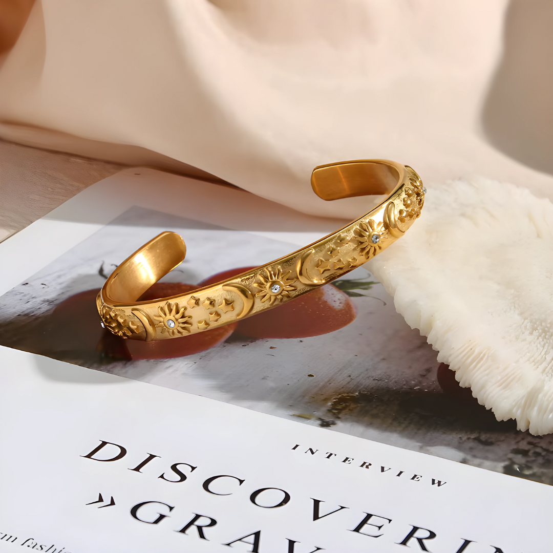 Náramek Slunce, Měsíc a Hvězdy