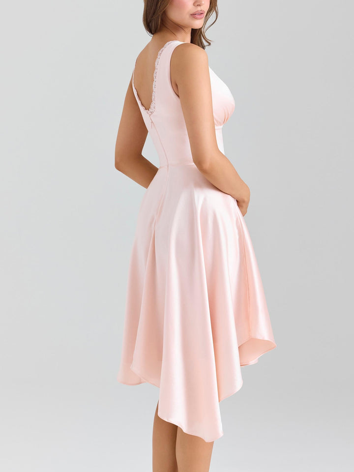 Élodie | Romantická, jemná, lesklá saténová šaty s jemnou krajkou