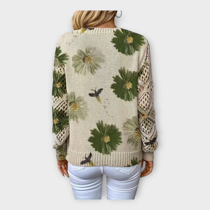 Džempr s krajkovými detaily