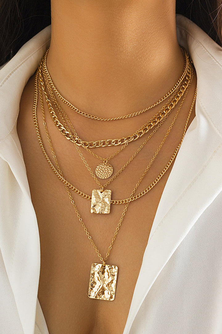 Geometrický kovový náhrdelník