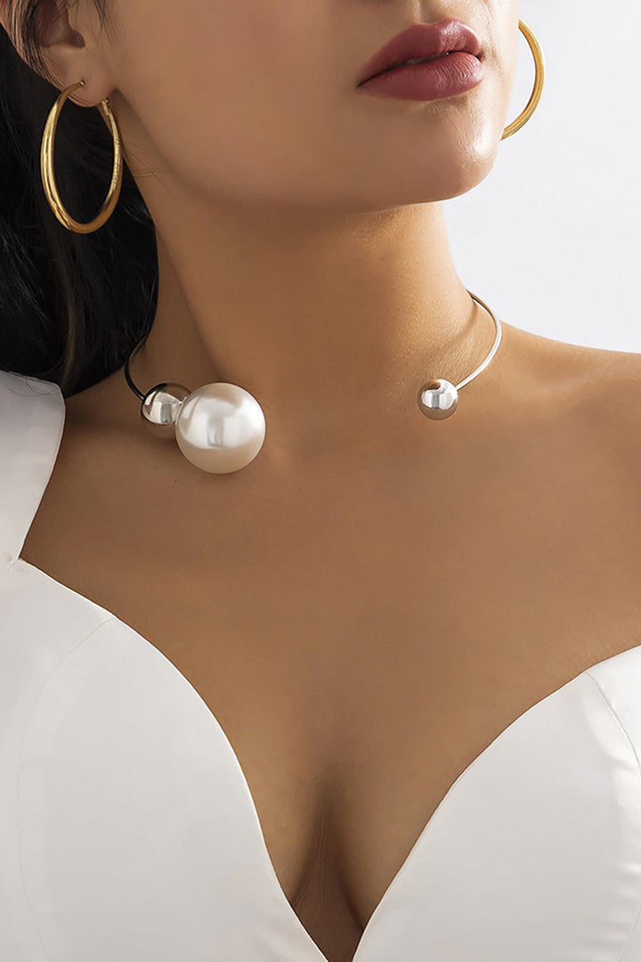 Náhrdelník z kovových perel