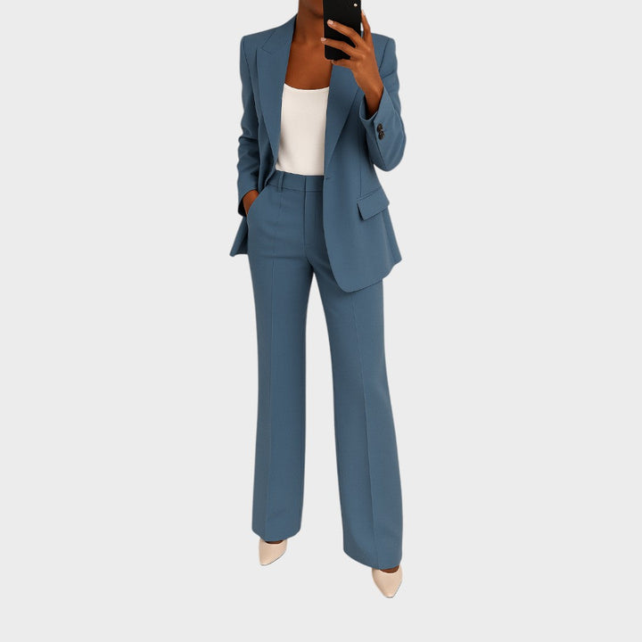 Nicole | Elegantní dvoudílné soupravy: styl odolný vůči zkoušce času