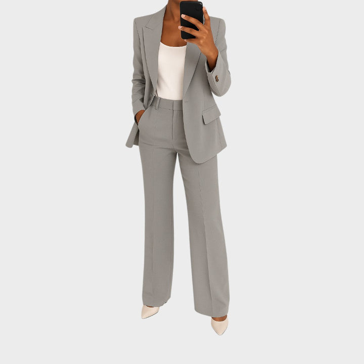 Nicole | Elegantní dvoudílné soupravy: styl odolný vůči zkoušce času