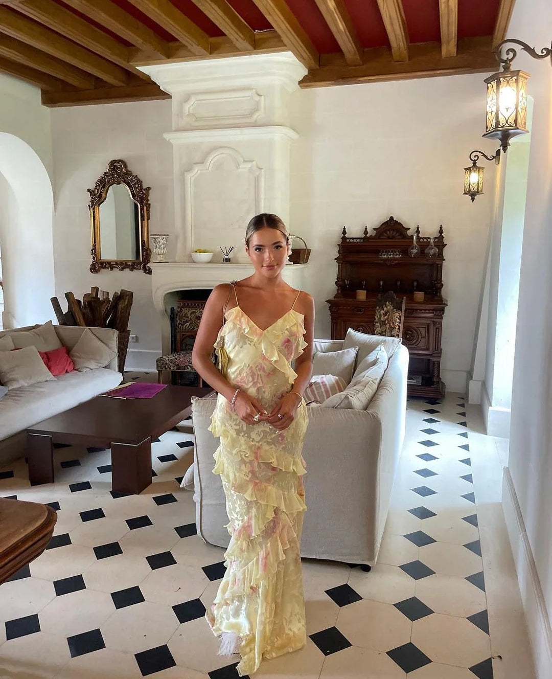 Julieta | Dlouhé Šaty s Volány – Šarmantní a Romantické