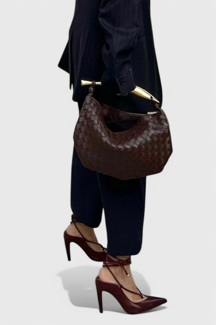 Gerda Bolso Woven s Zlatými Rukojeťmi