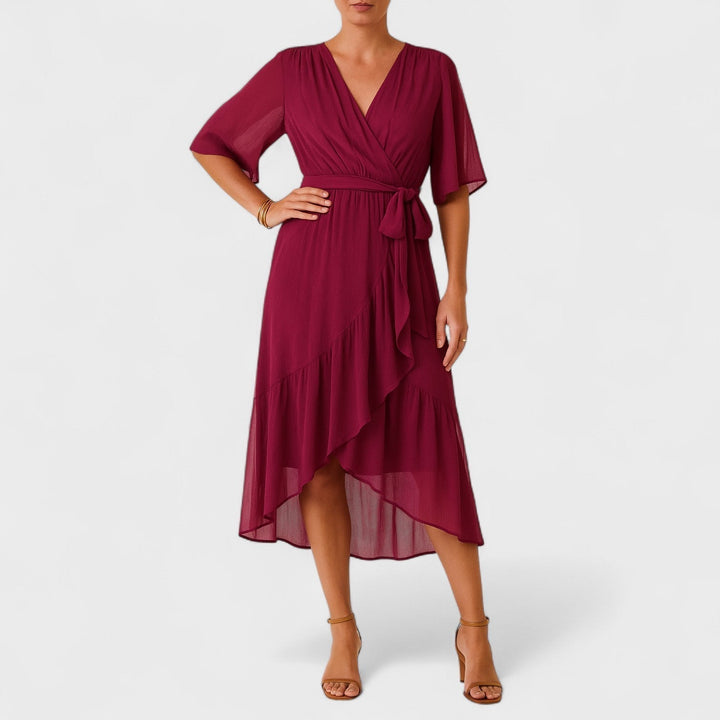 Yalina - Elegantní šaty s páskem kolem pasu a nastavitelným páskem