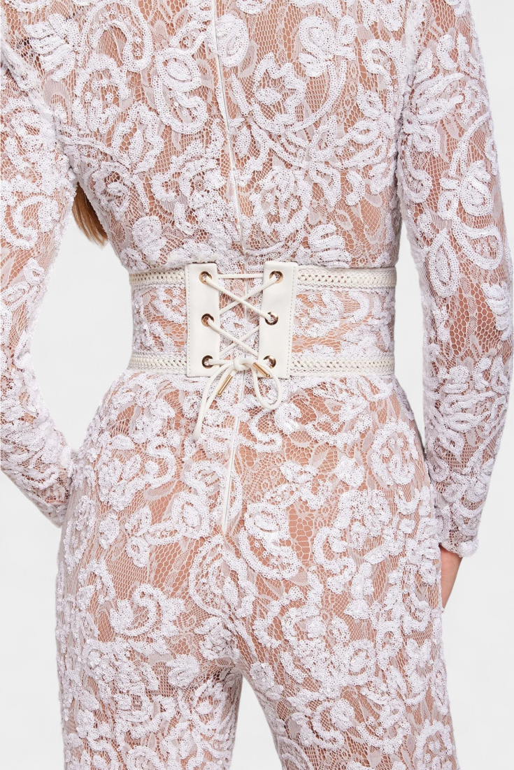 Jimena | Krajkový overal s leskem a páskem