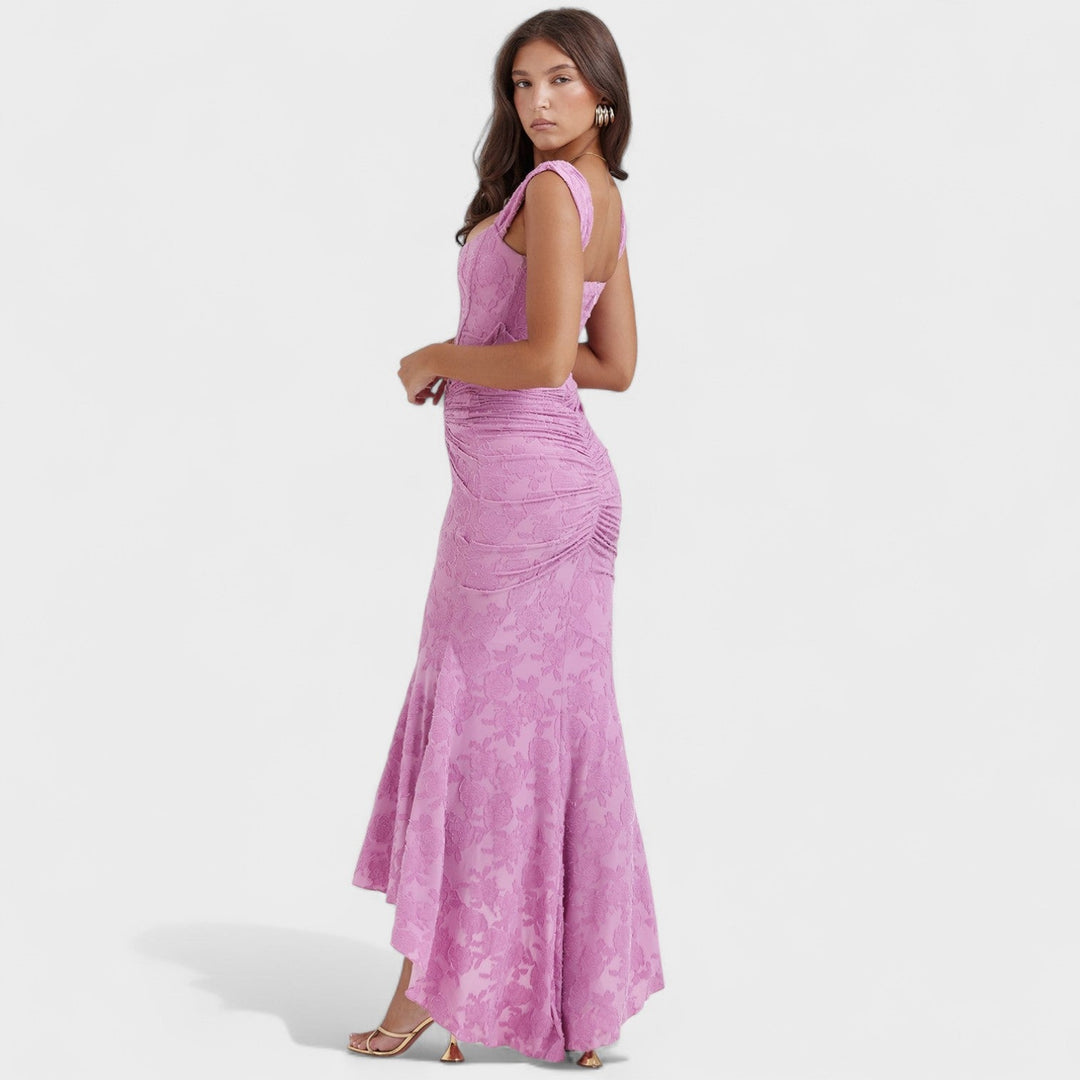 Cesca | Skulpturální silueta šaty