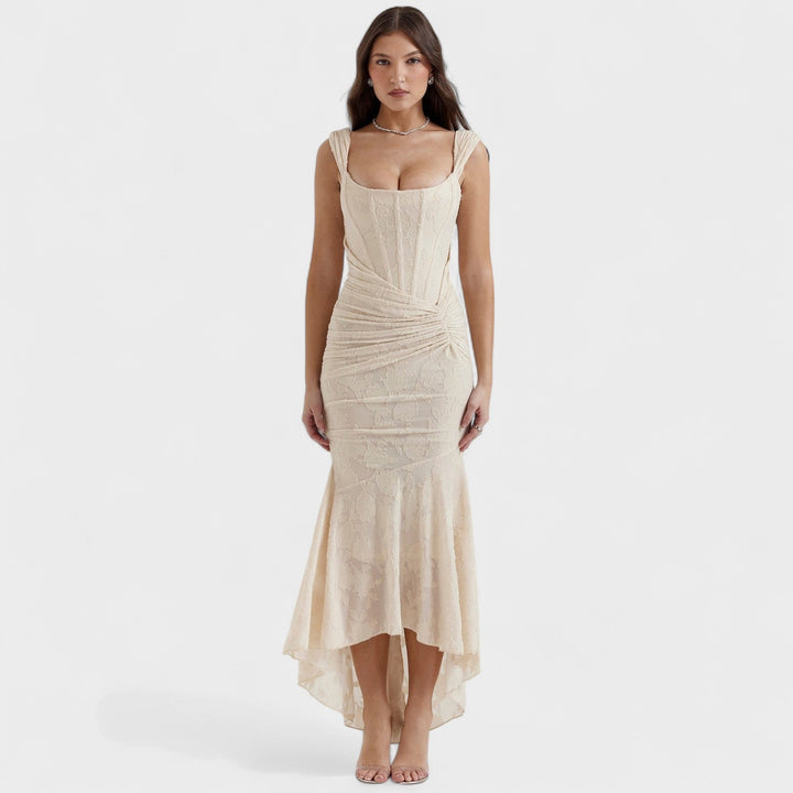 Cesca | Skulpturální silueta šaty