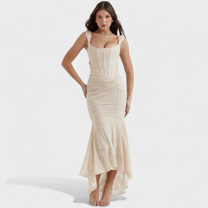 Cesca | Skulpturální silueta šaty