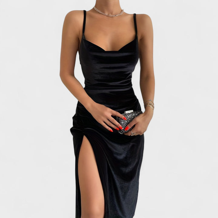 Gabriela | Sametové šaty s bočním rozparkem