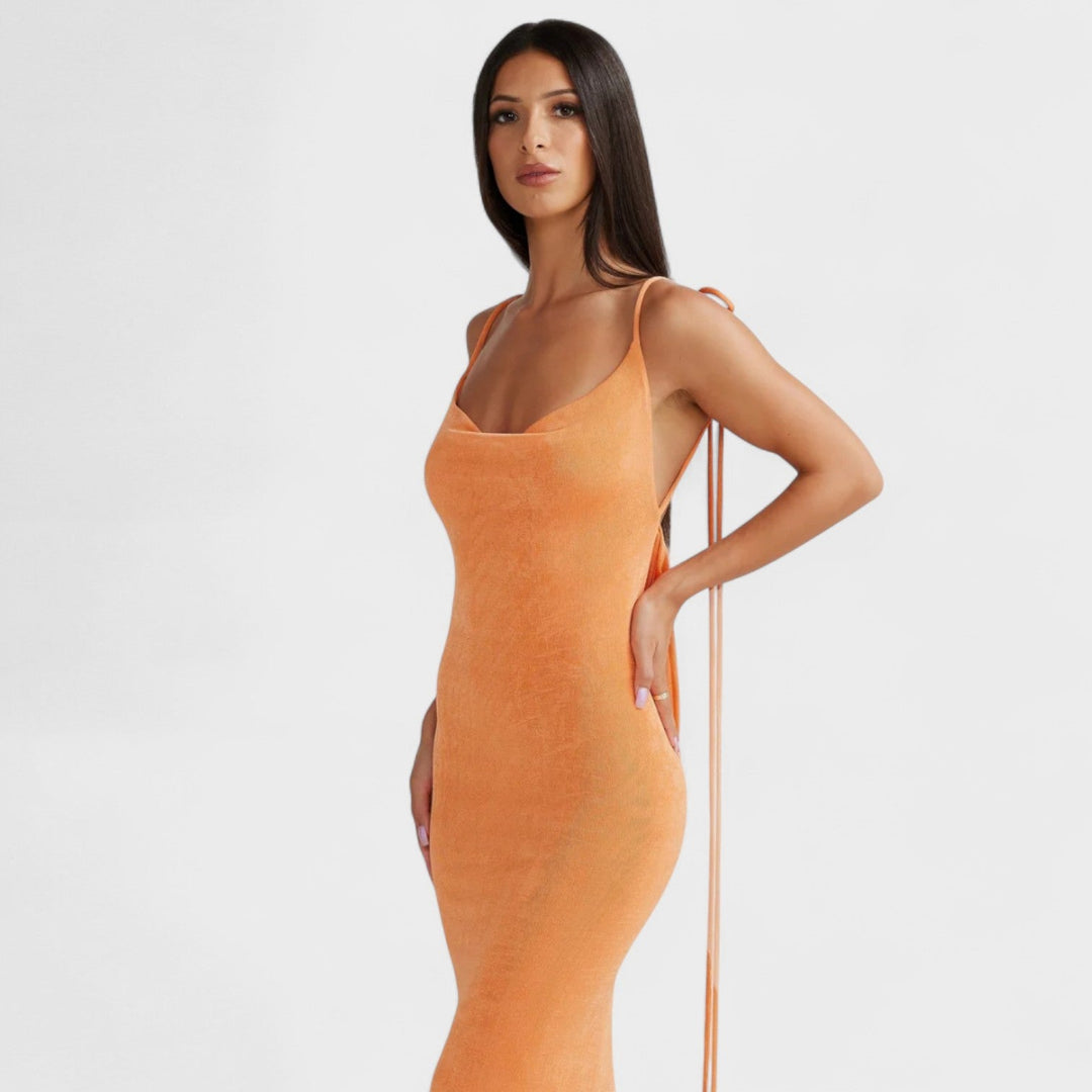 Luna | Šaty, které oslavují tvé tvary