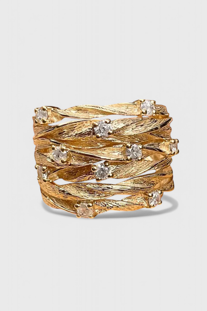 Vintage Zlatý Prsten s Nadčasovým Šarmem