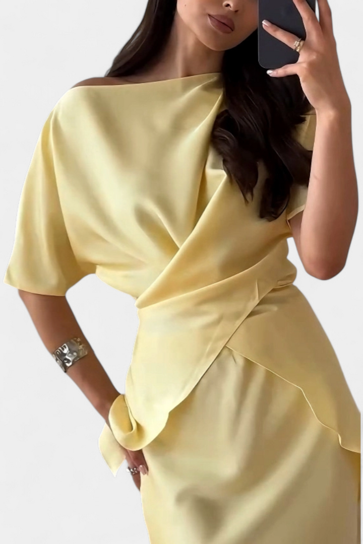 Veleda | Top s Křížovými Ramínky a Plynulou Sukní