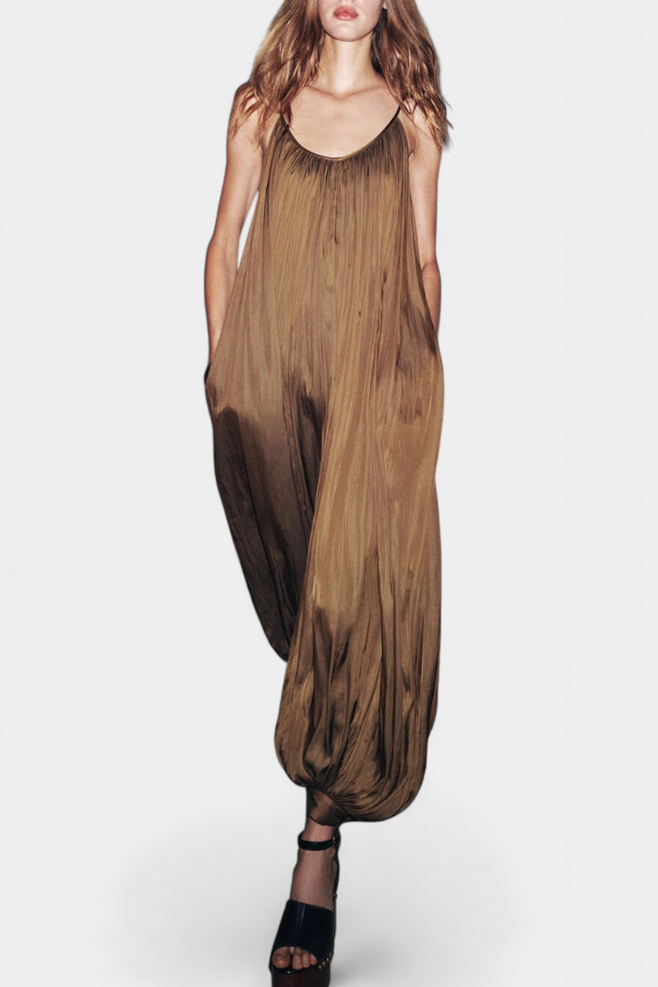 Lūcija | Volný, plisovaný overal s volným siluetem