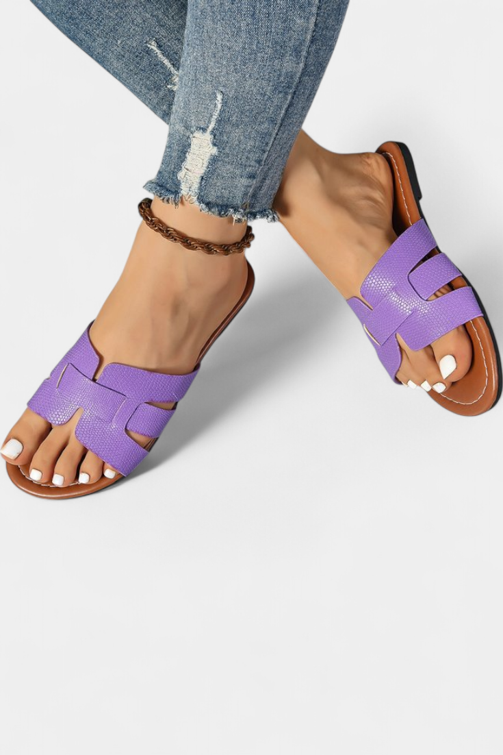 Silvia - Ploché Sandály s Klasickým Designem