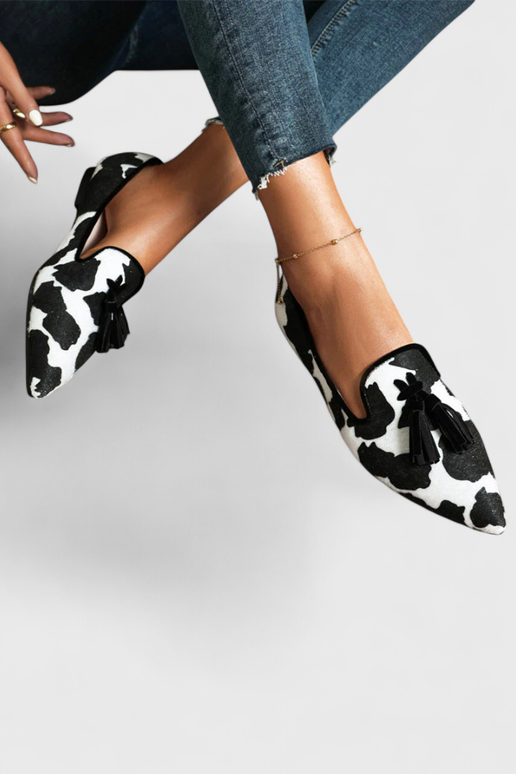 Marisol - Elegantní Mokasíny s Ostrou Špičkou a Dvoubarevným Designem